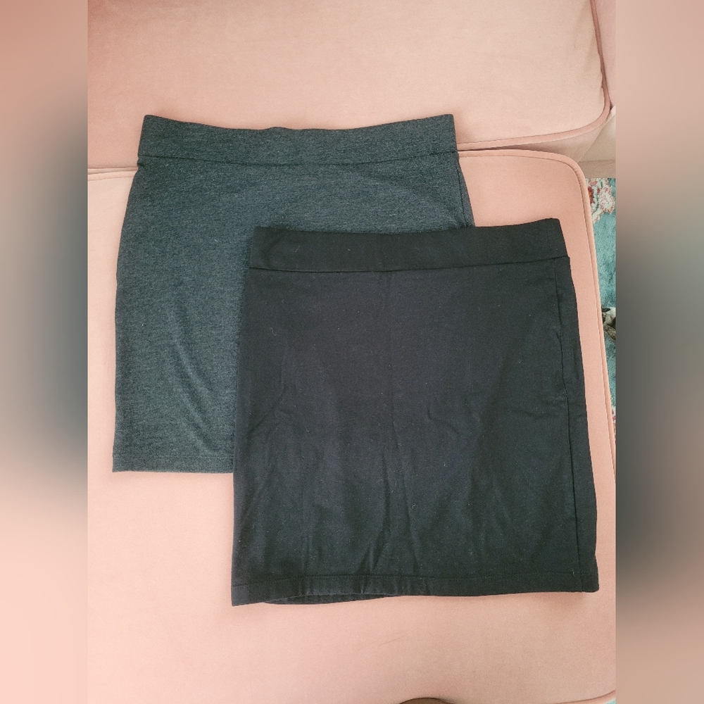 Forever 21 Spandex skirt Set - 1 black 1 grey.